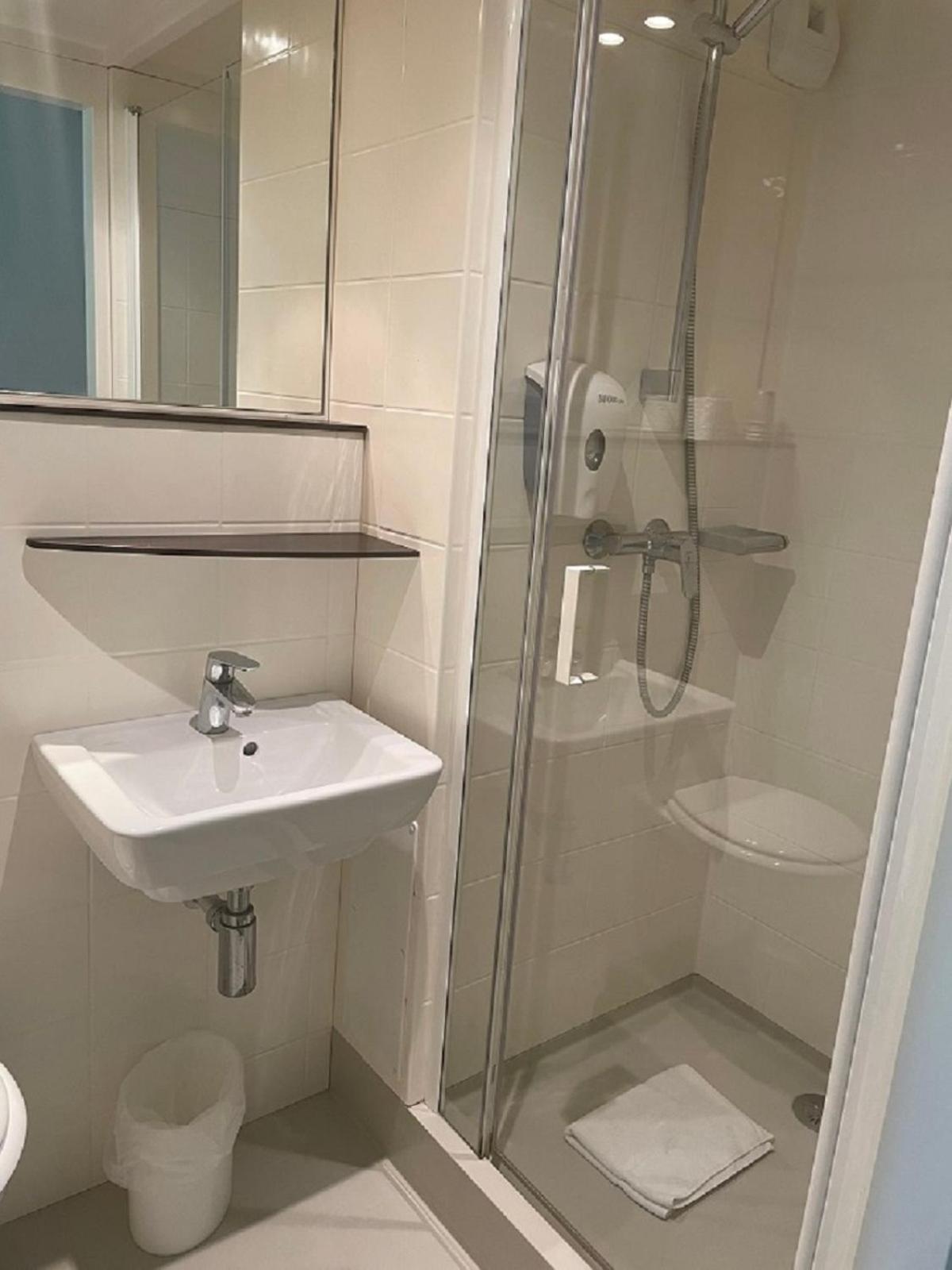 Kyriad Direct Arras - Saint-Laurent-Blangy - Parc Expo Hotel 2*